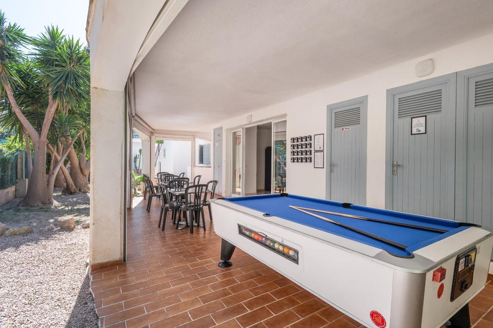 Patio, Billiard