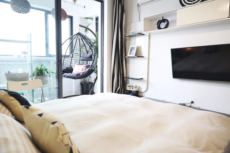 Bed, Photo of the whole room, Bedroom