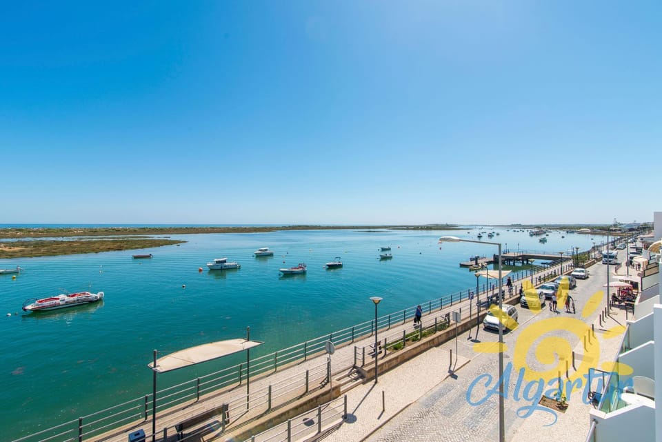 Natural landscape, Balcony/Terrace, Beach, River view, Sea view