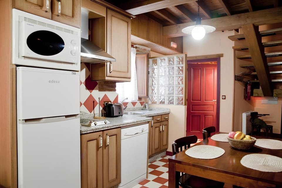 Kitchen or kitchenette, kitchen
