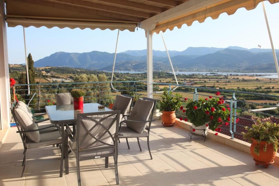 Aris Apartment House in Peloponnese, Western Greece and the Ionian