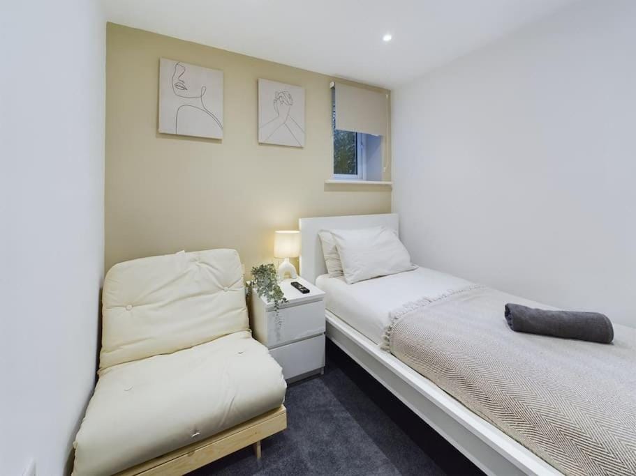 Stylish Apartment with Hot tub and Garden Apartment in Hove