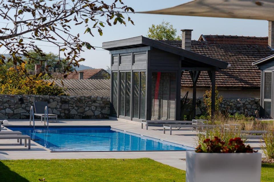 Day, Garden, Fitness centre/facilities, Pool view, Swimming pool