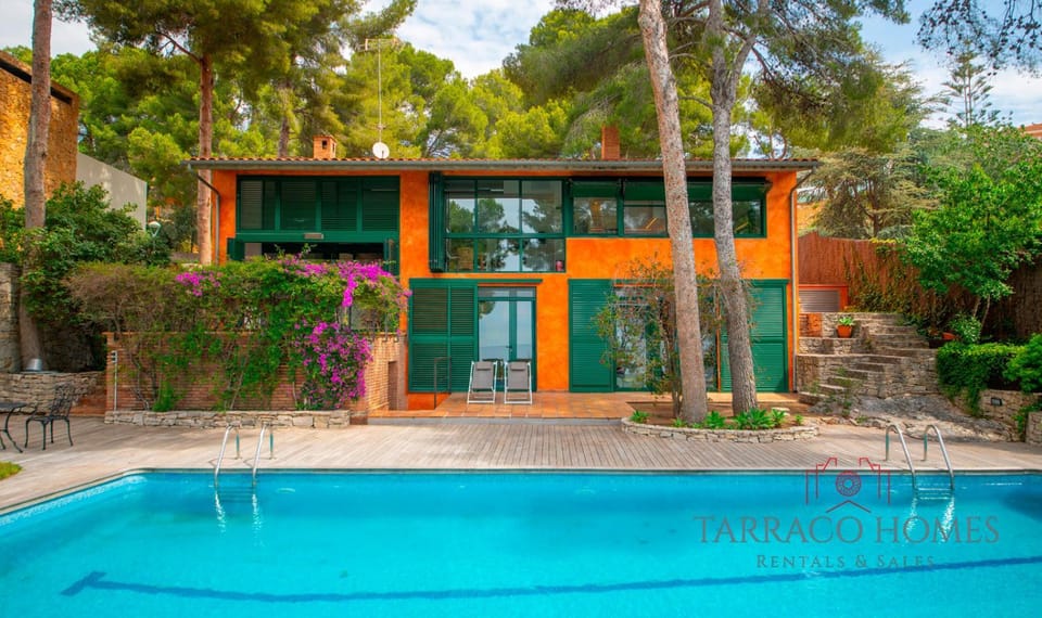 TH100 Villa Vacacional con Vistas al Mar en Tamari Villa in Tarragonès
