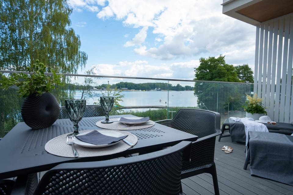 Olimpijska Olsztyn Elite4Rent apartamenty z widokiem na jezioro i przestronnymi tarasami Apartment in Poland