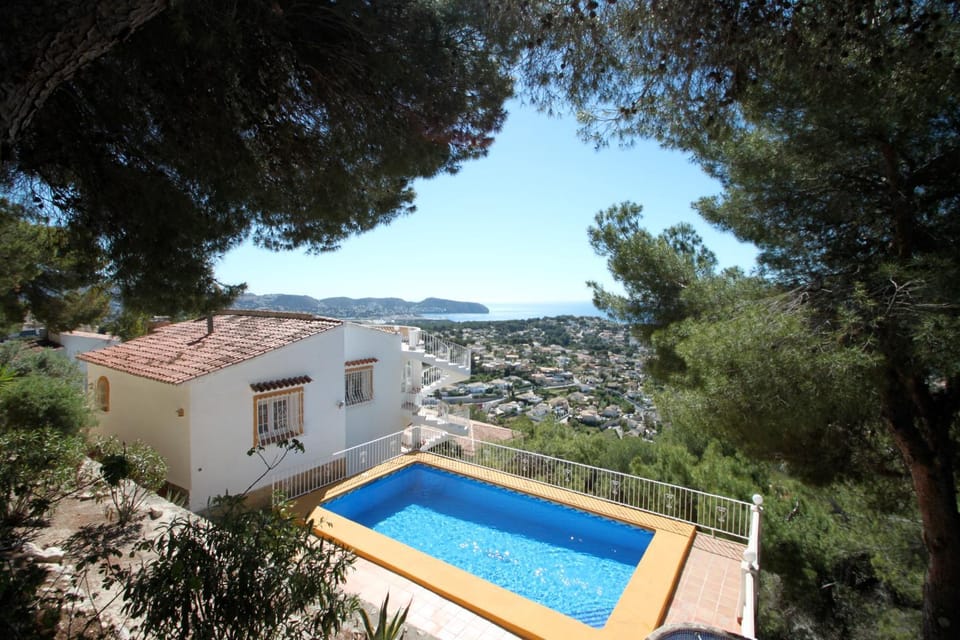 Bellevue - sea view holiday home with private pool in Benissa Villa in Marina Alta