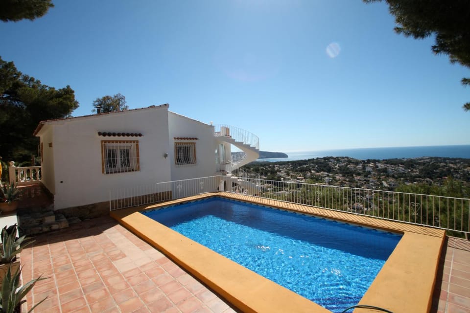 Bellevue - sea view holiday home with private pool in Benissa Villa in Marina Alta