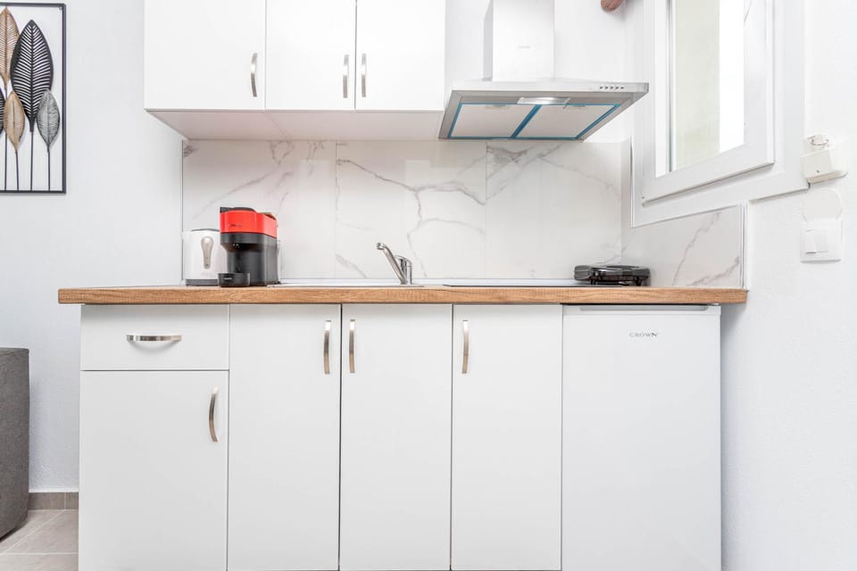 Kitchen or kitchenette, stove