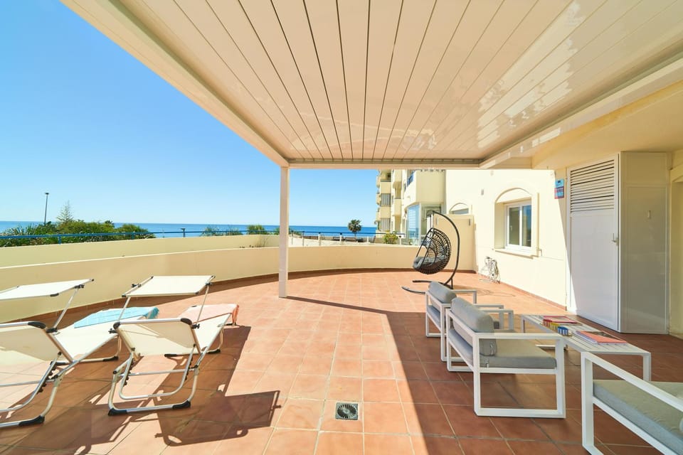 Day, Balcony/Terrace, Seating area, Dining area, Sea view, sunbed