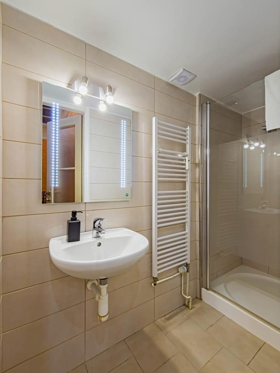 Shower, Bathroom
