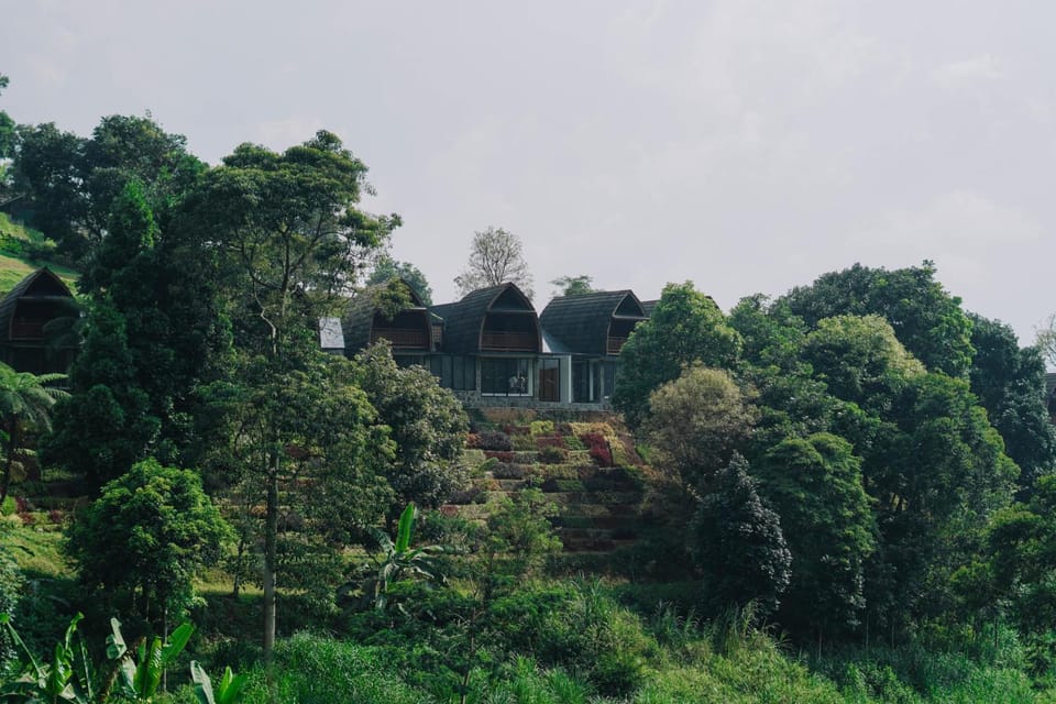 Damar Langit Resort Hotel in Cisarua