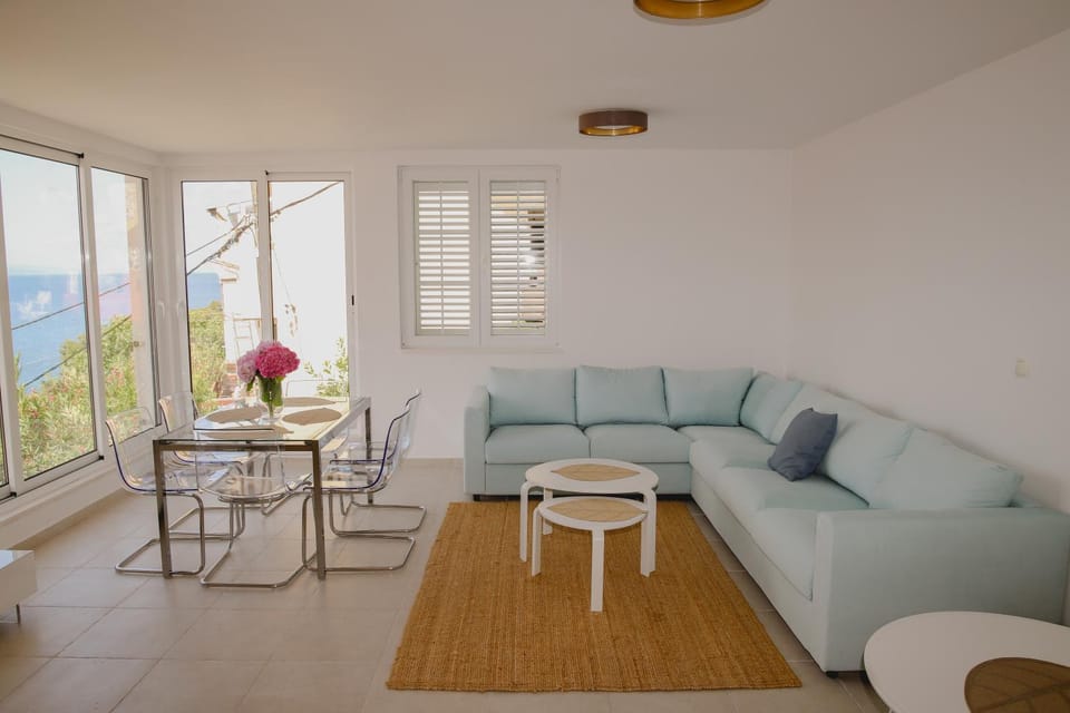 Villa MIRNA House in Dubrovnik-Neretva County