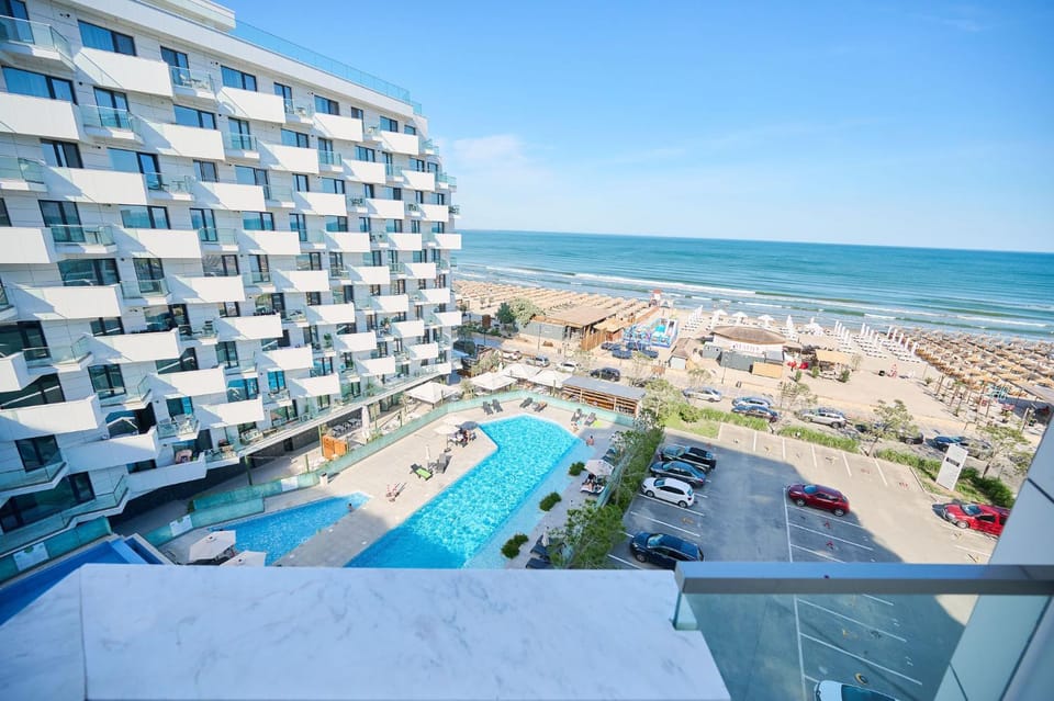 Property building, Day, View (from property/room), Balcony/Terrace, Beach, Pool view, Sea view