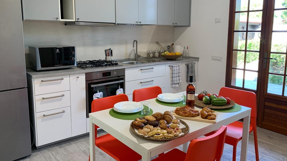 Kitchen or kitchenette, Other