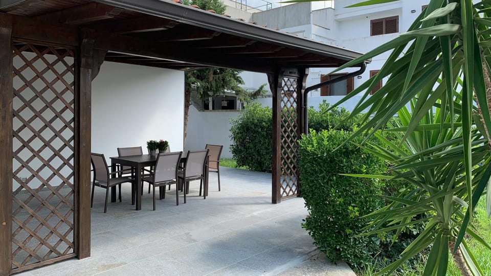 Garden, Dining area, Garden view