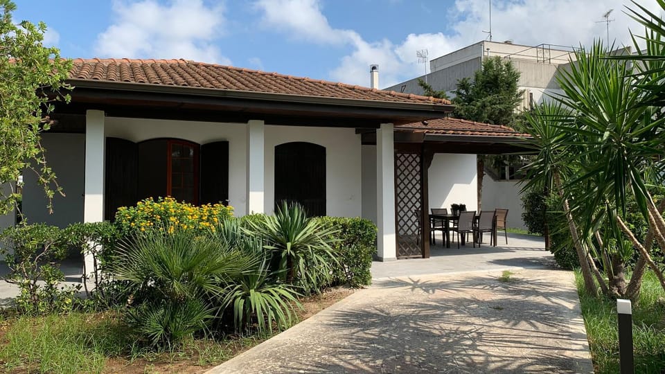 Property building, Garden, Garden view