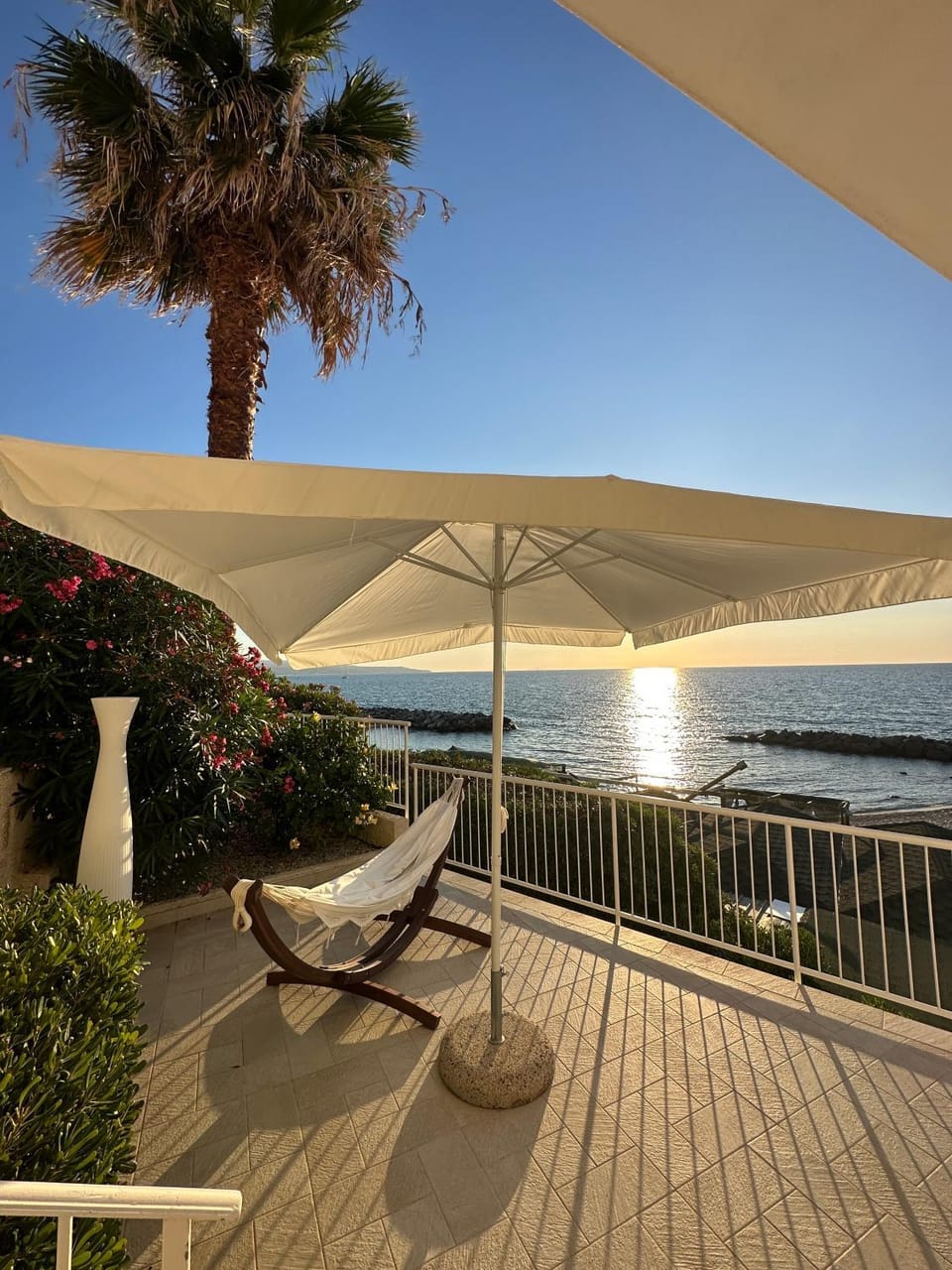 View (from property/room), Balcony/Terrace