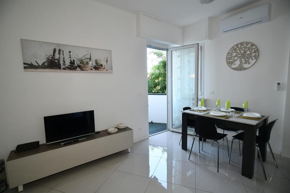 Living room, air conditioner