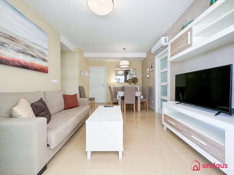 Living room, Dining area, air conditioner