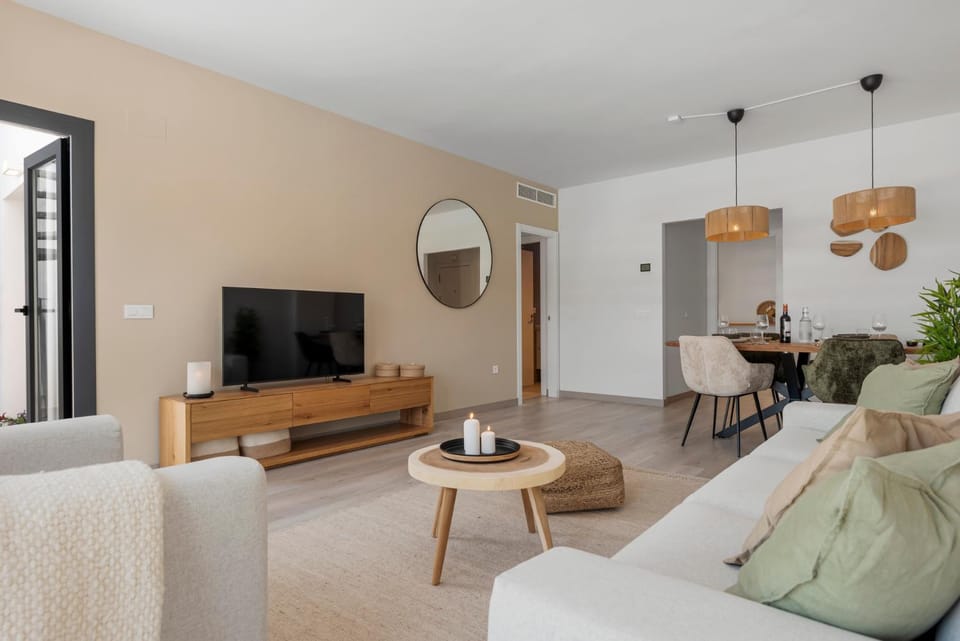 Communal lounge/ TV room, Living room