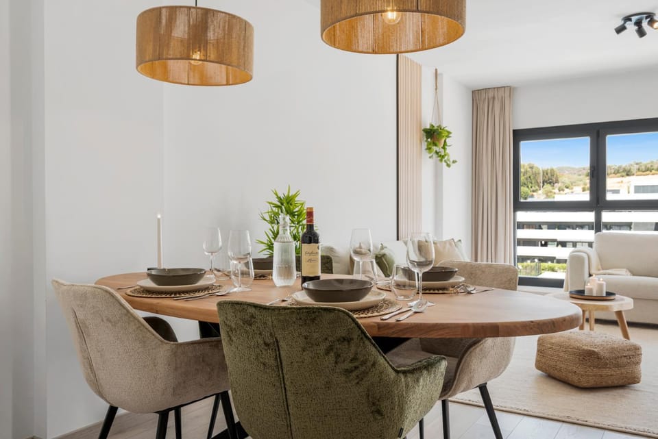 Living room, Dining area