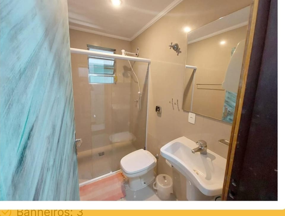 Shower, Toilet, Bathroom, Bath