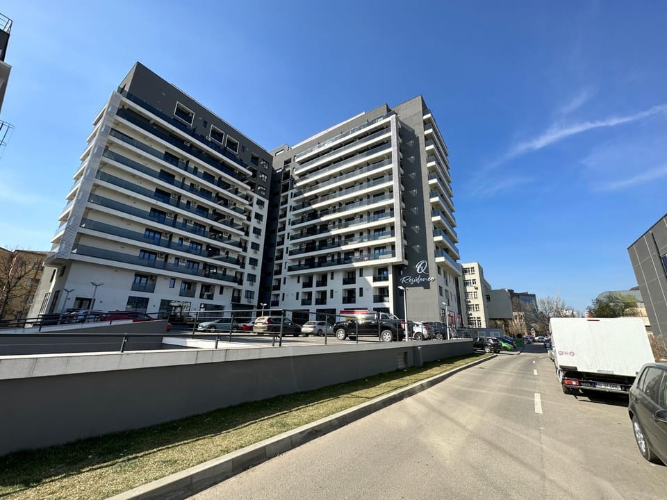 Property building, Street view