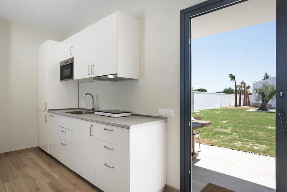 Kitchen or kitchenette, Living room