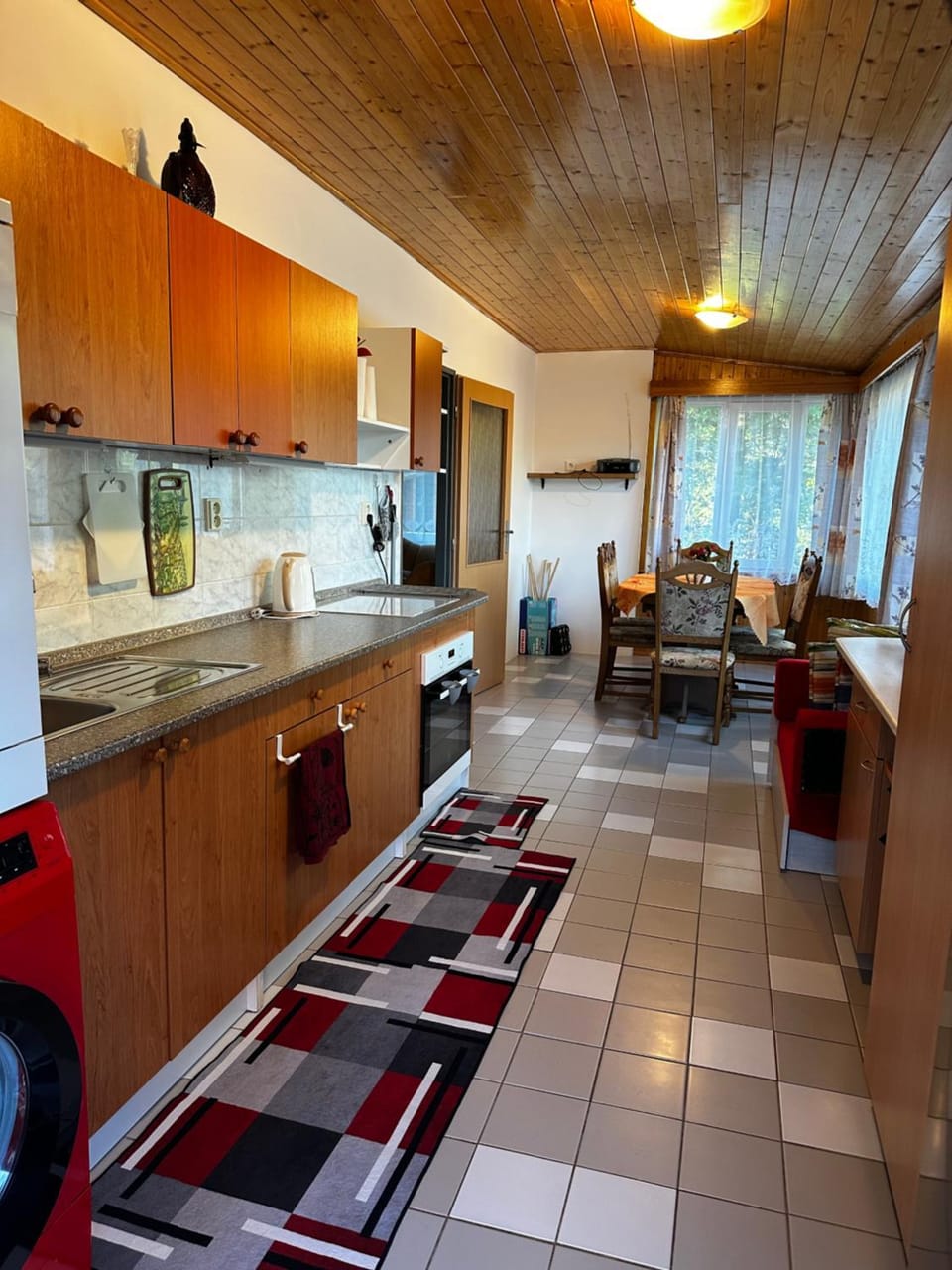 Kitchen or kitchenette, Dining area, dishwasher, oven, stove