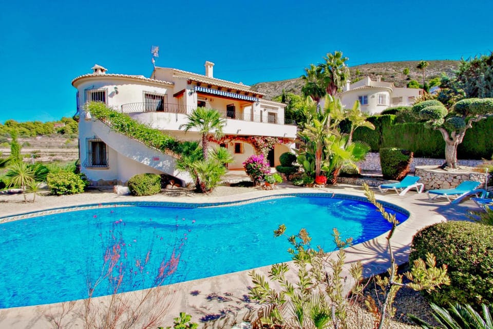 Nessa - well furnished villa with panoramic views in Benitachell Villa in Marina Alta