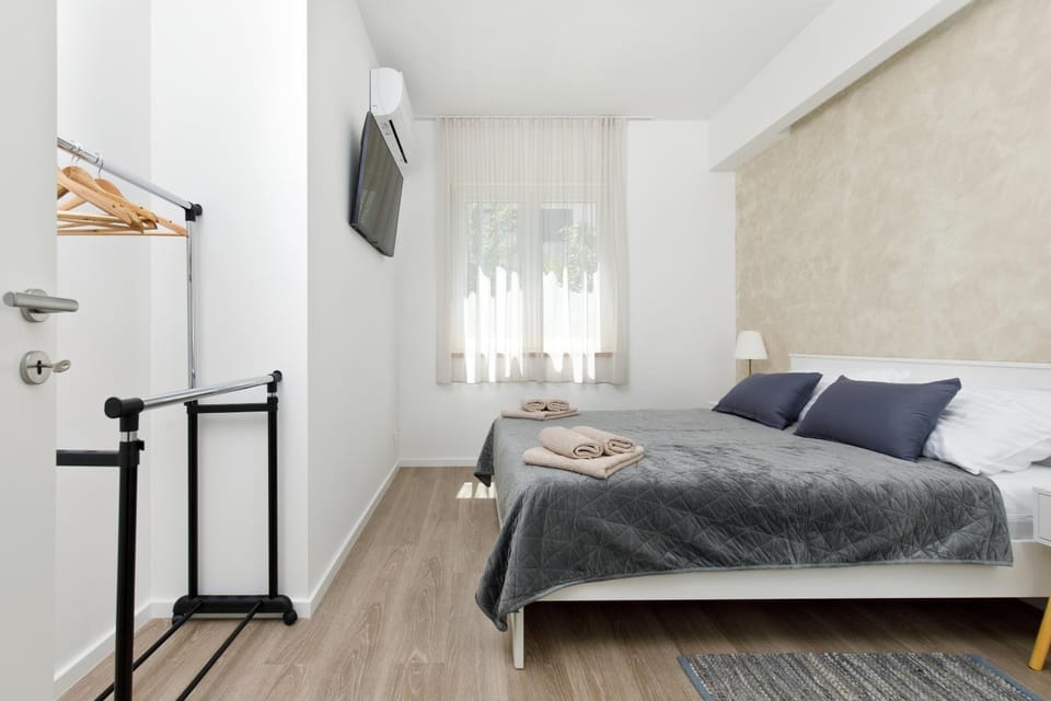 TV and multimedia, Bedroom