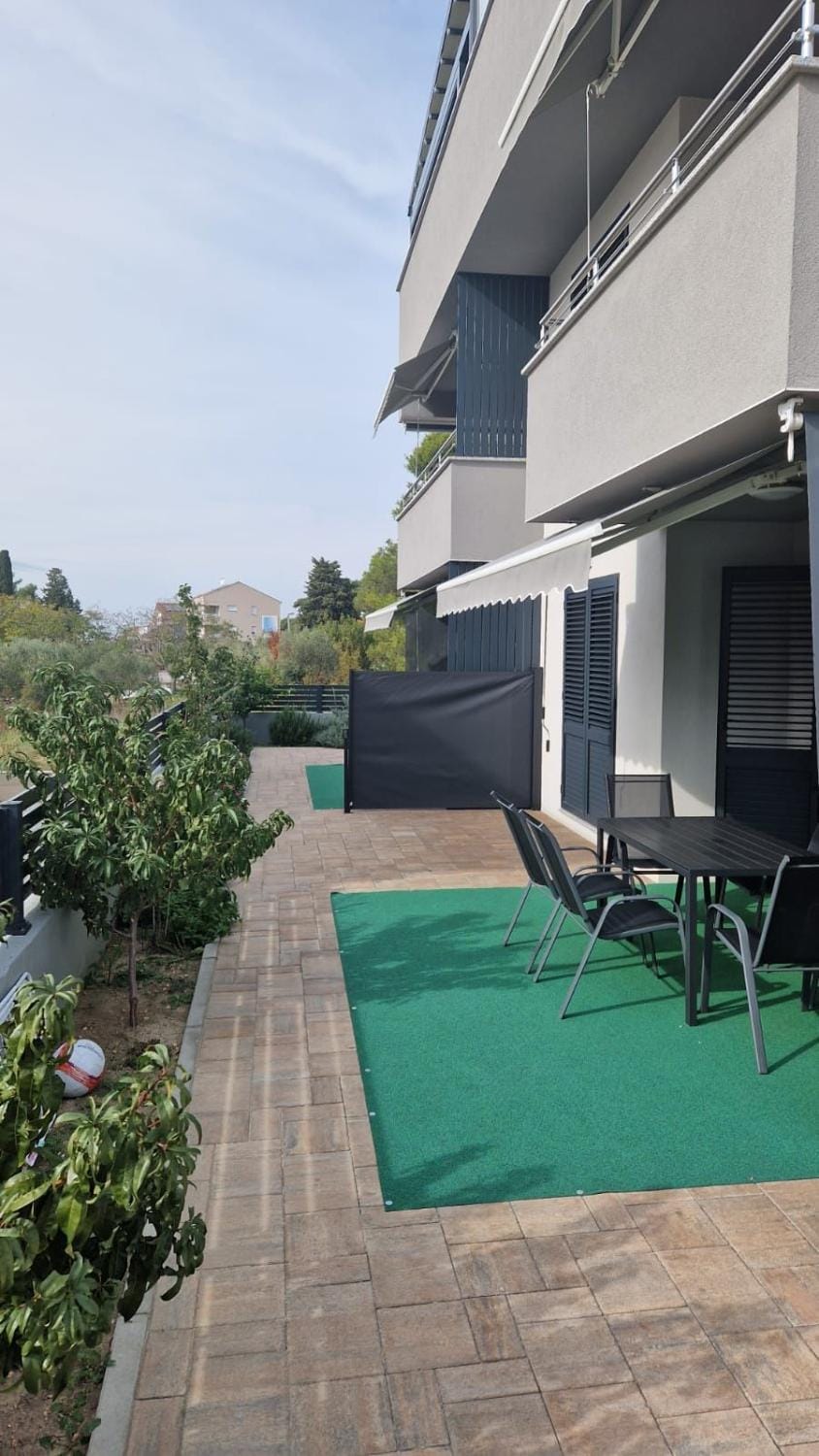 Garden, Balcony/Terrace
