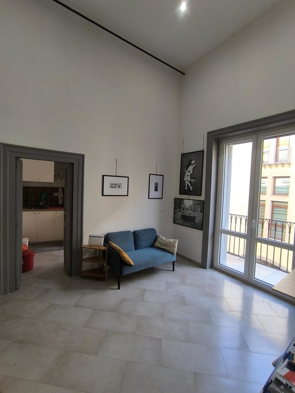 Living room, Photo of the whole room, Seating area