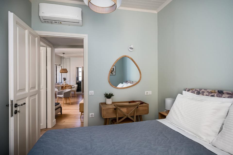 Bed, Bedroom, air conditioner
