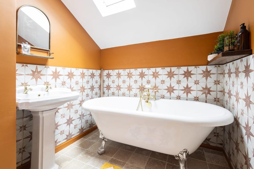 Bathroom, Bath