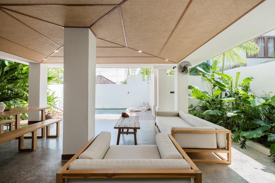 Patio, Garden, Seating area, Pool view, Swimming pool, sunbed