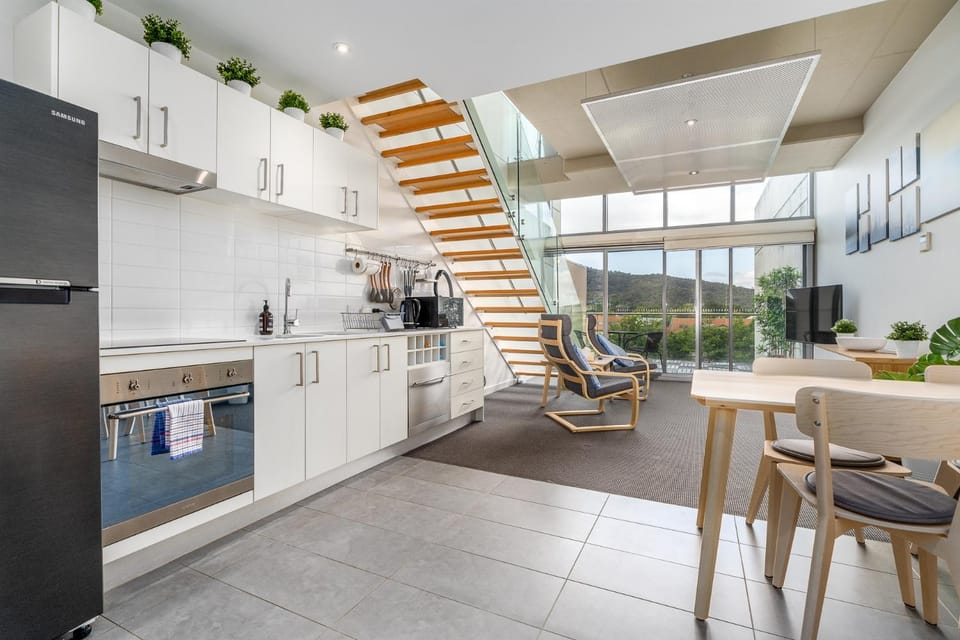 Kitchen or kitchenette, Living room, Seating area, Dining area, dishwasher