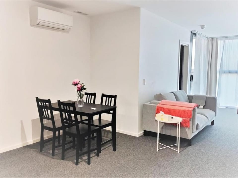 Living room, Seating area, Dining area, air conditioner