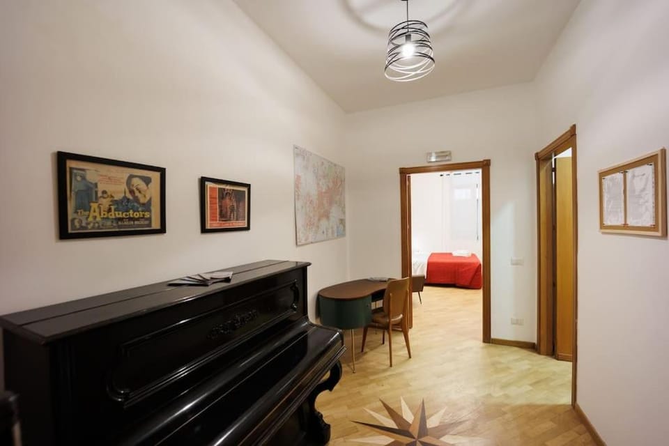 Dante 2 Rooms Apartment Super Central next metro Apartment in Naples