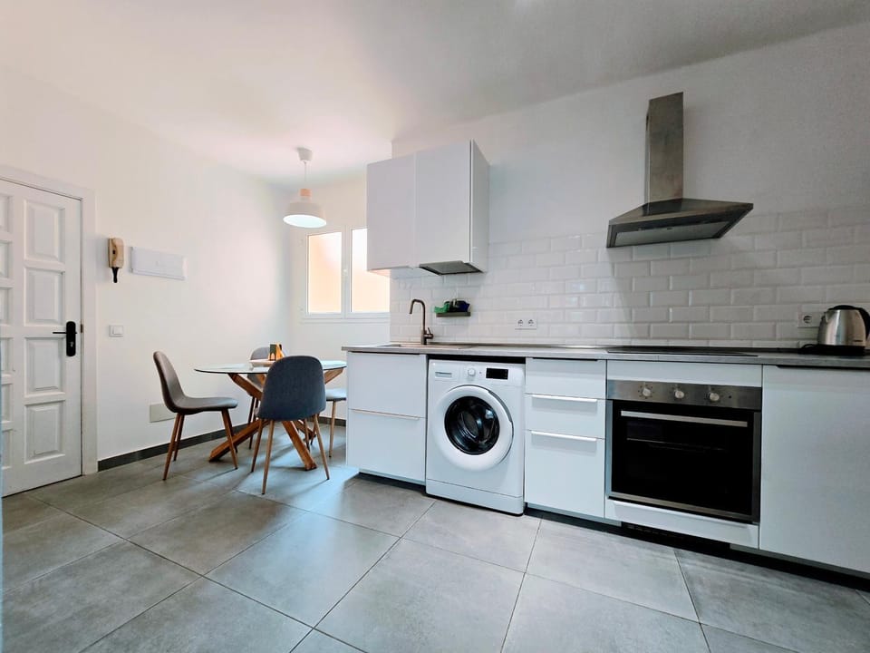 Kitchen or kitchenette, kitchen