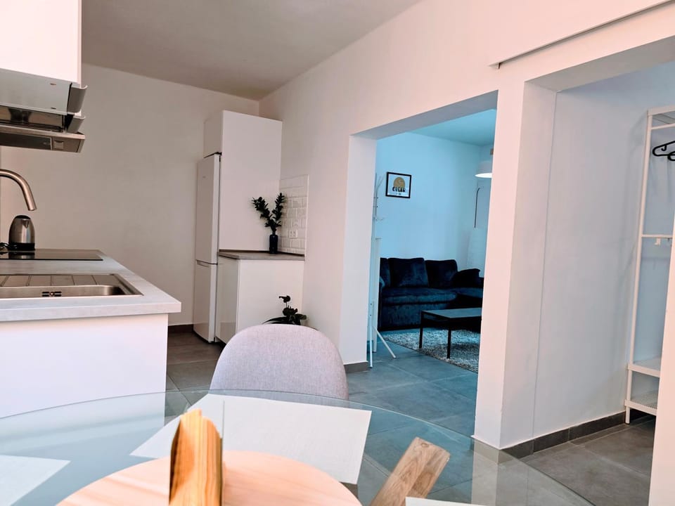 Kitchen or kitchenette, kitchen