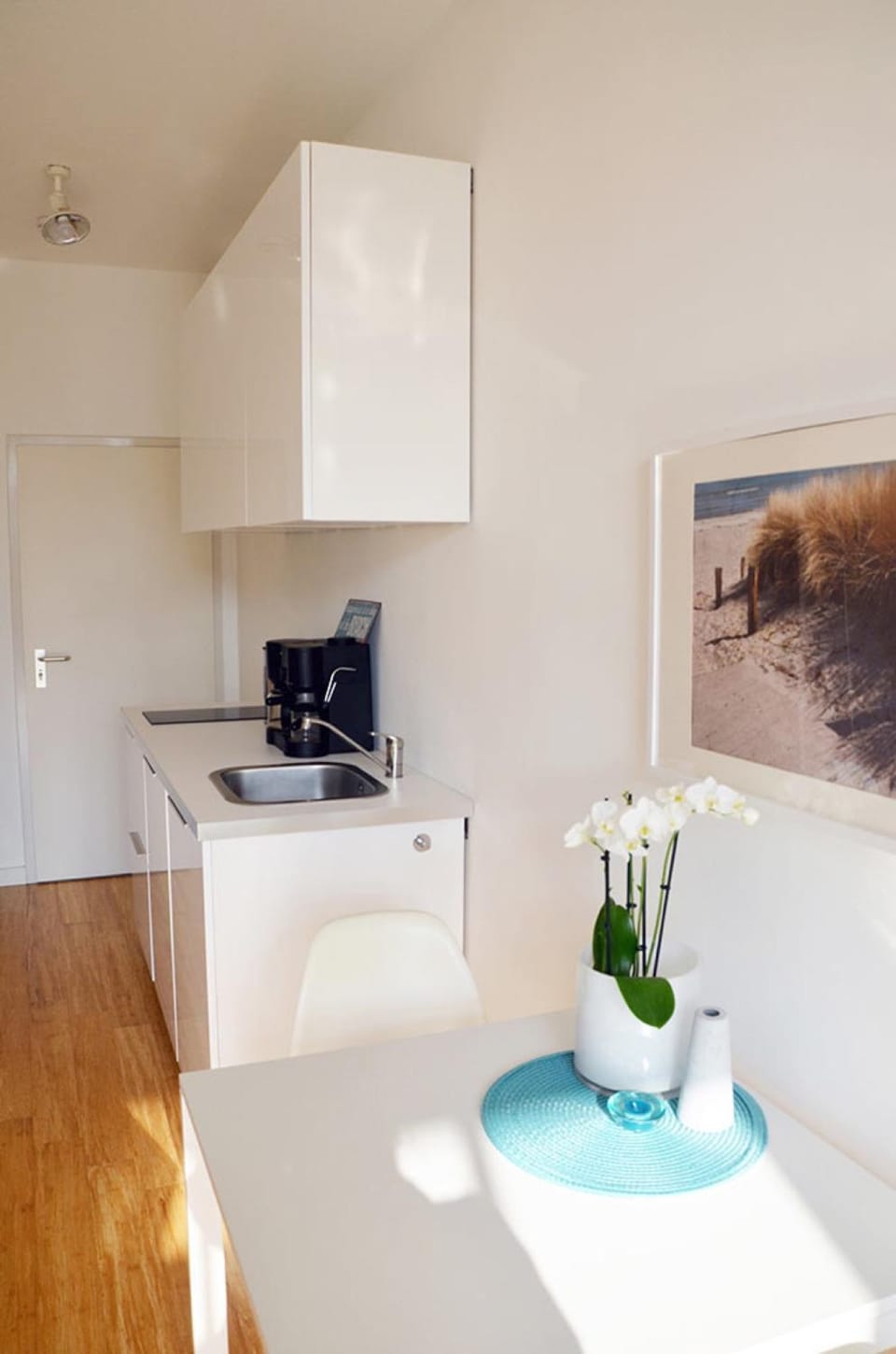 Property building, Kitchen or kitchenette, Living room