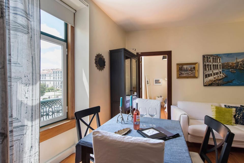 Cozy Central Lisbon Flat Martim Moniz Apartment in Lisbon