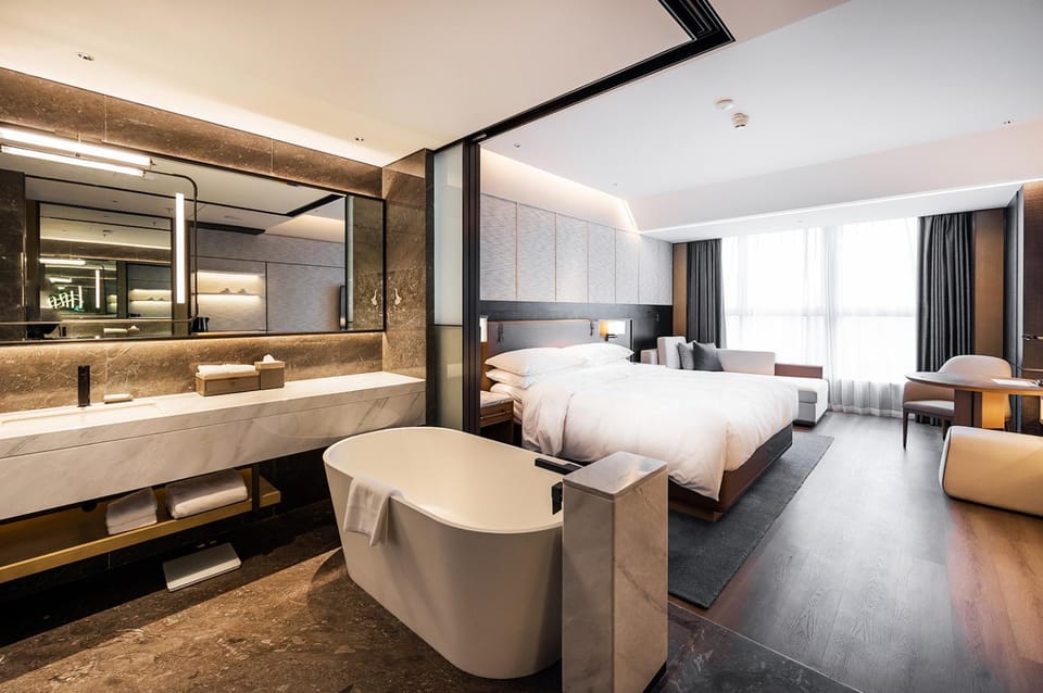 Bed, Bedroom, Bath