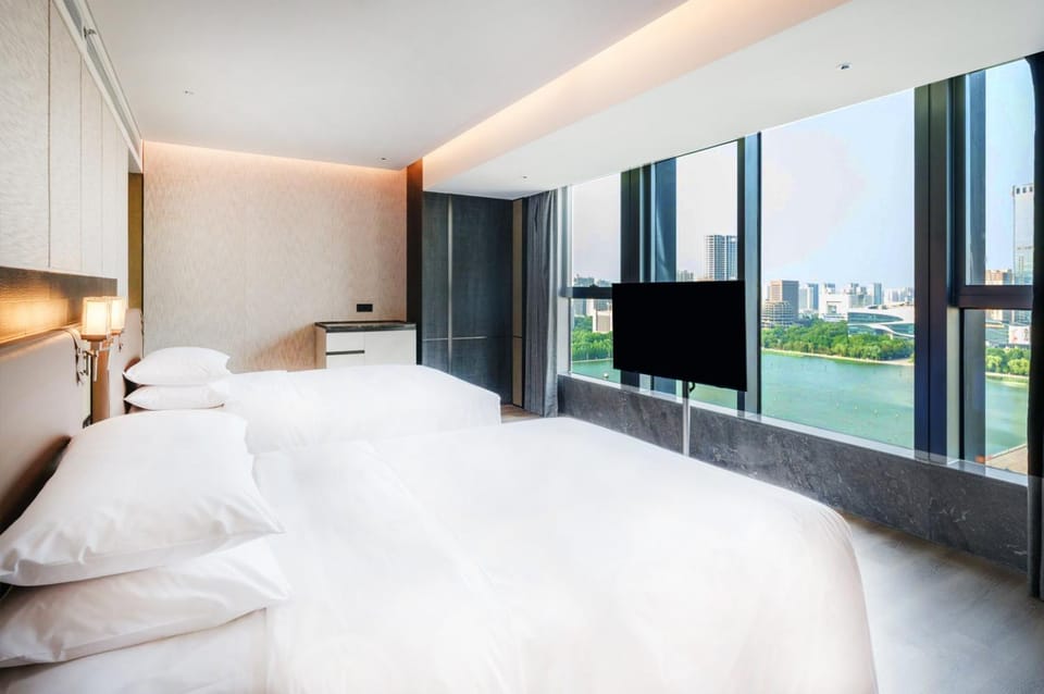 Bed, TV and multimedia