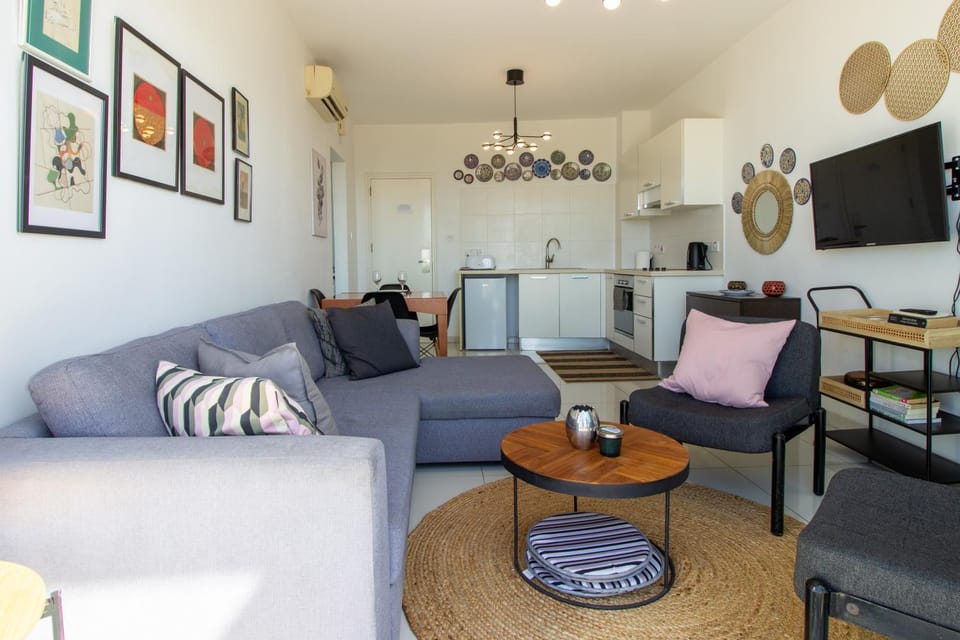 TV and multimedia, Living room, Dinner, kitchen
