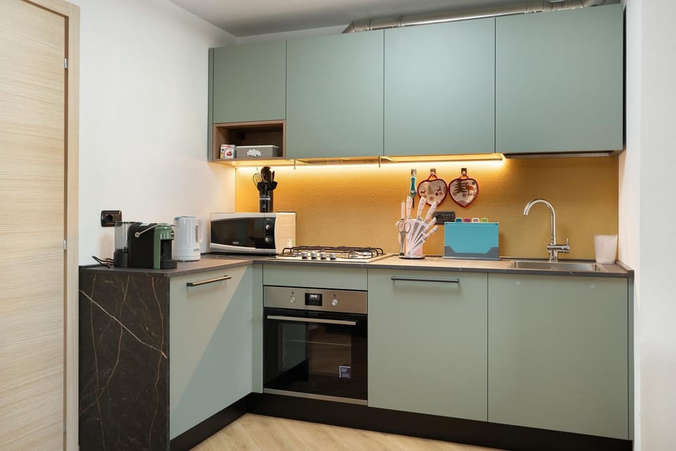 Kitchen or kitchenette, Living room