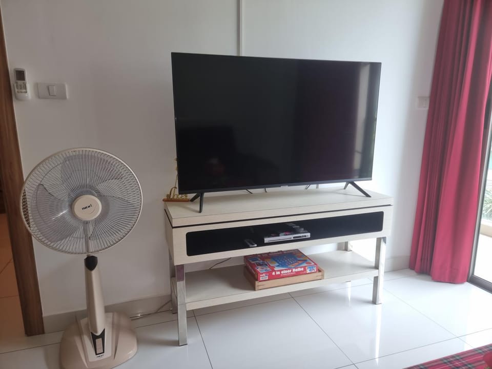 TV and multimedia, Living room, air conditioner