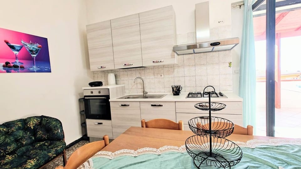 Property building, Kitchen or kitchenette, Living room