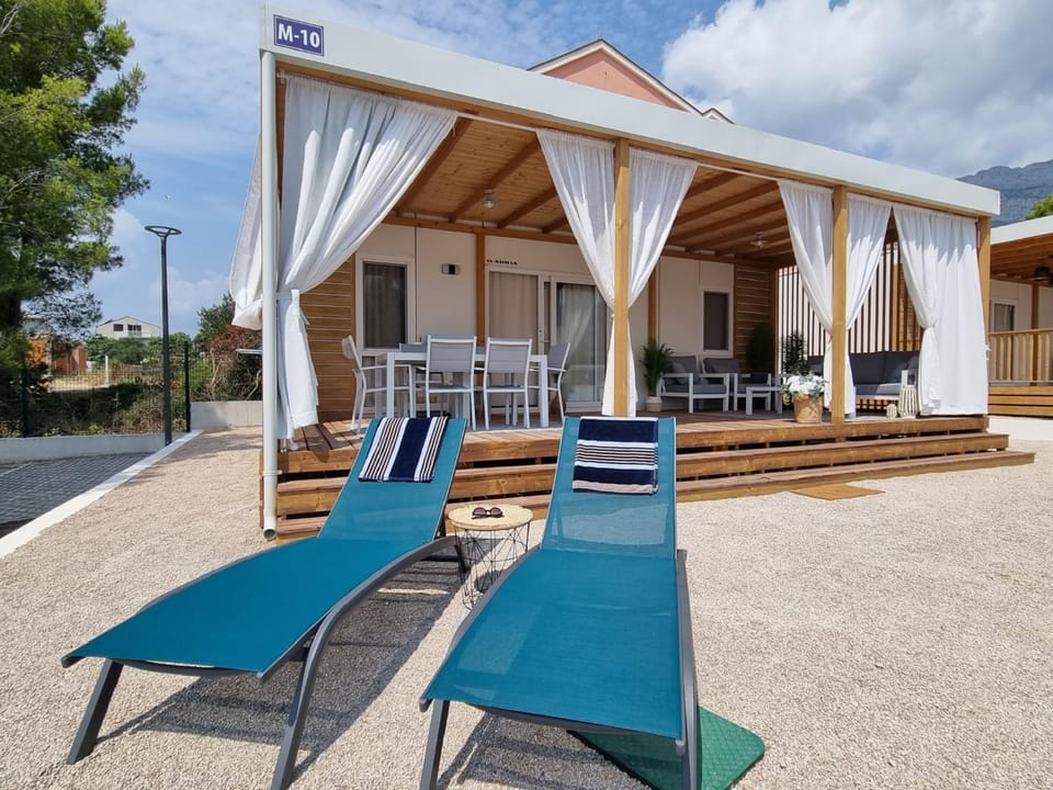 Mobile Home Blue Charm Camping Dalmata Orebić House in Dubrovnik-Neretva County